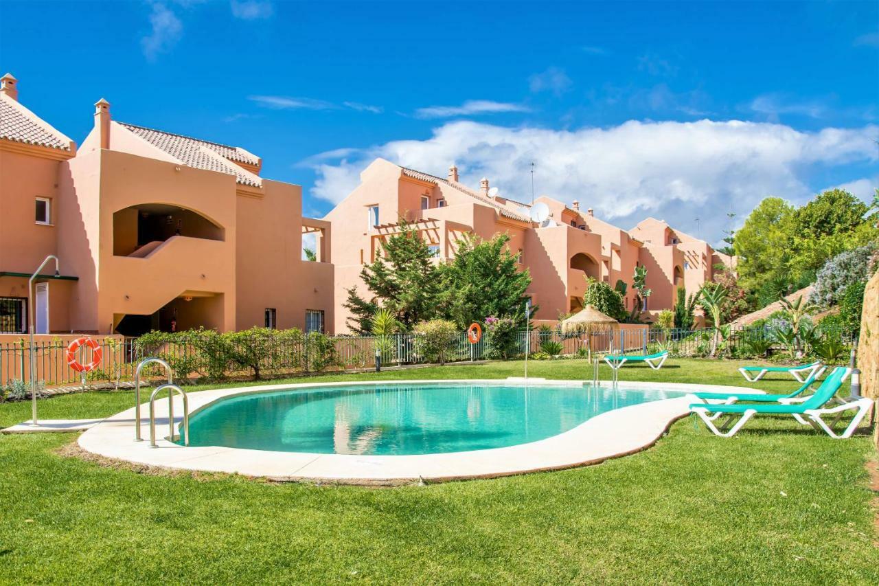 Free One Bedroom Retreat In Elviria Marbella Bagian luar foto