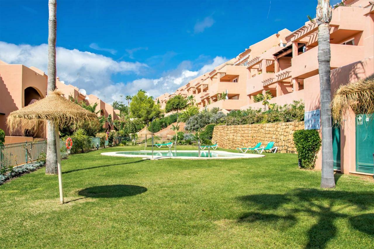 Free One Bedroom Retreat In Elviria Marbella Bagian luar foto